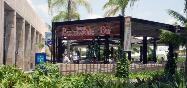Berry Hill at the Cancun Airport